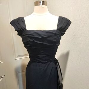 Vintage Victor Costa Crepe Dress: Timeless Elegance